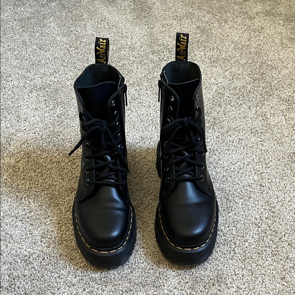DR. MARTENS JADON BOOT SMOOTH LEATHER PLATFORMS